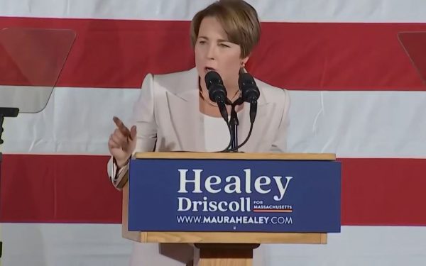 ΗΠΑ: Η Μόρα Χίλι πρώτη ομοφυλόφιλη κυβερνήτρια που εκλέγεται στη χώρα