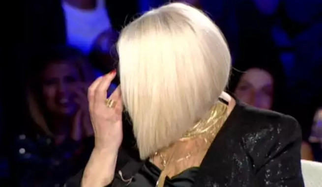 «Λύγισε» στον αέρα η Ρούλα Κορομηλά – Τα λόγια του Σούκα που την έκαναν να κλάψει