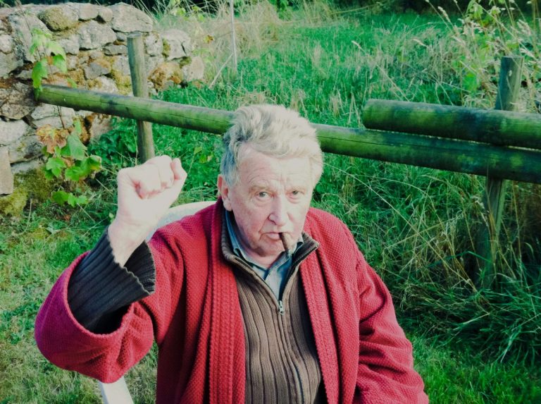 Πέθανε διάσημος σκηνοθέτης – «Θα μας λείψει η αιχμηρή ματιά του»