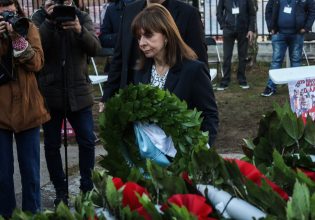 Πολυτεχνείο: Στεφάνι κατέθεσε η Κατερίνα Σακελλαροπούλου