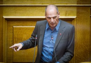 Βαρουφάκης: Η πραγματική βόμβα βρίσκεται στο ασφαλιστικό – Πατριωτικό καθήκον η ρήξη