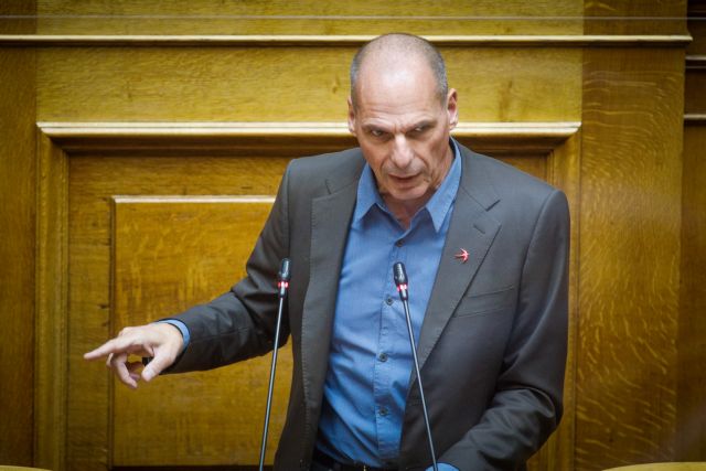 Βαρουφάκης: Η πραγματική βόμβα βρίσκεται στο ασφαλιστικό – Πατριωτικό καθήκον η ρήξη