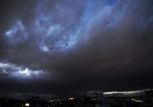 Κακοκαιρία «Eva»: Μέτωπο καταιγίδων μήκους 900 χιλιομέτρων πλησιάζει τη Δυτική Ελλάδα – Η προειδοποίηση του meteo