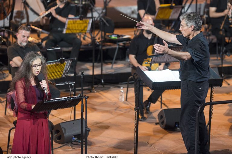«Εδώ Λιλιπούπολη» τα τραγούδια του Μάνου Χατζιδάκι ξαναζωντανεύουν στο Μέγαρο Μουσικής Αθηνών