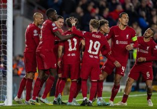 «Καθάρισε» στο φινάλε η Λίβερπουλ (2-0) – Άνετα τη Ρέιντζερς ο Άγιαξ (1-3)