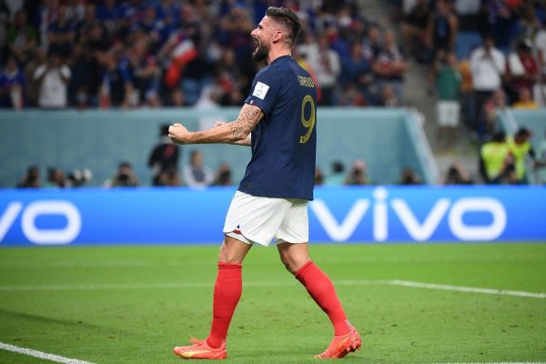 Ο Ζιρού έκανε το 4-1 κι έγραψε ιστορία με τη Γαλλία (vid)