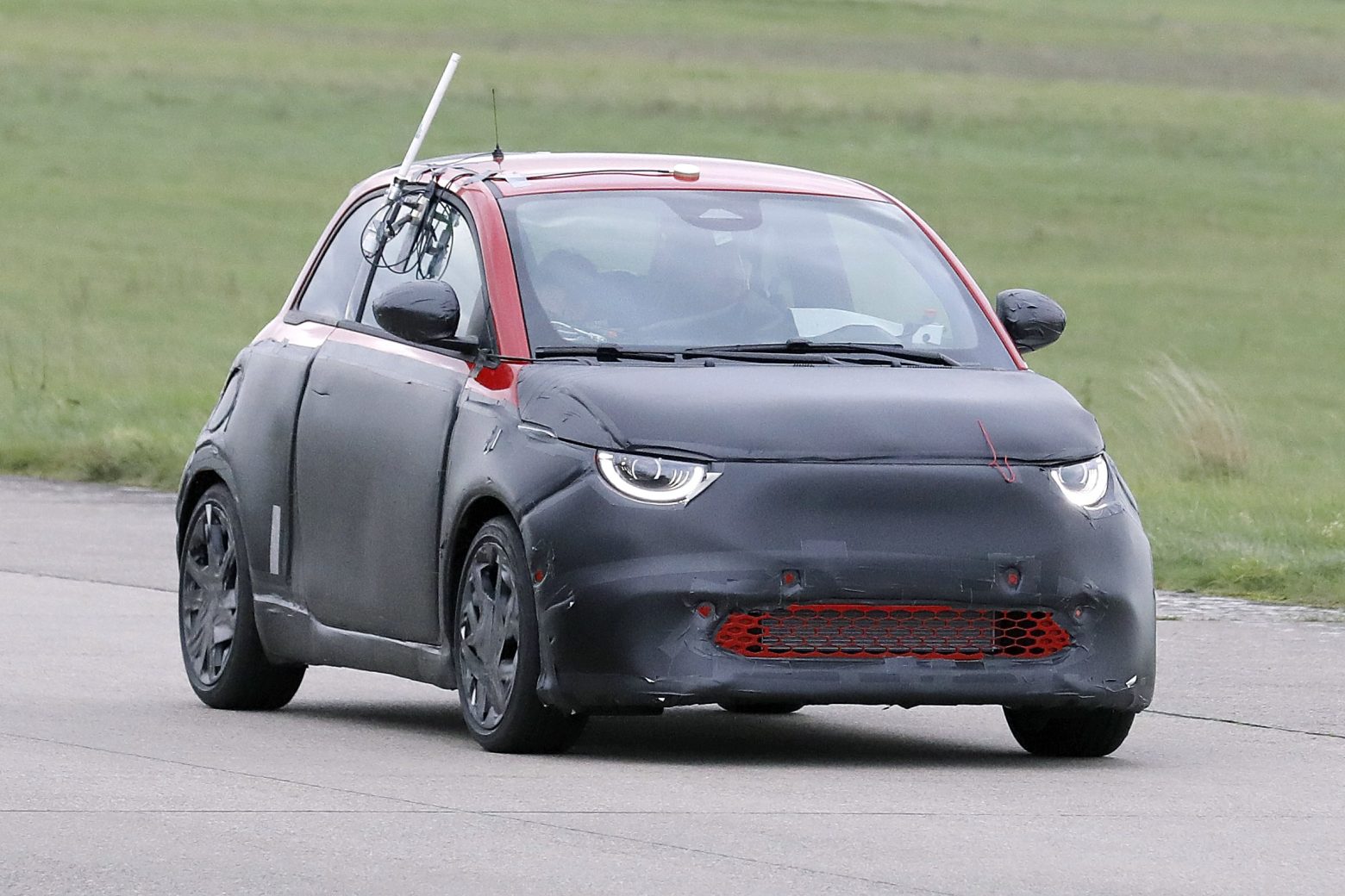 Abarth 500 EV: To ηλεκτρικό δήγμα του σκορπιού
