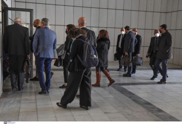 Δίκη για το Μάτι: «Αν είχε διαταχθεί εκκένωση δεν θα εγκλωβίζονταν ο κόσμος», κατέθεσε η πρώτη μάρτυρας