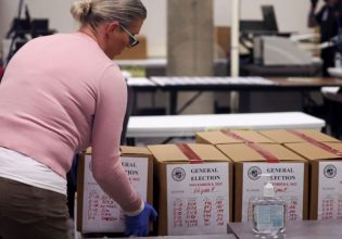 Εκλογές ΗΠΑ: Αγωνία για τον έλεγχο της Γερουσίας – Τα βλέμματα στραμμένα σε Αριζόνα και Νεβάδα