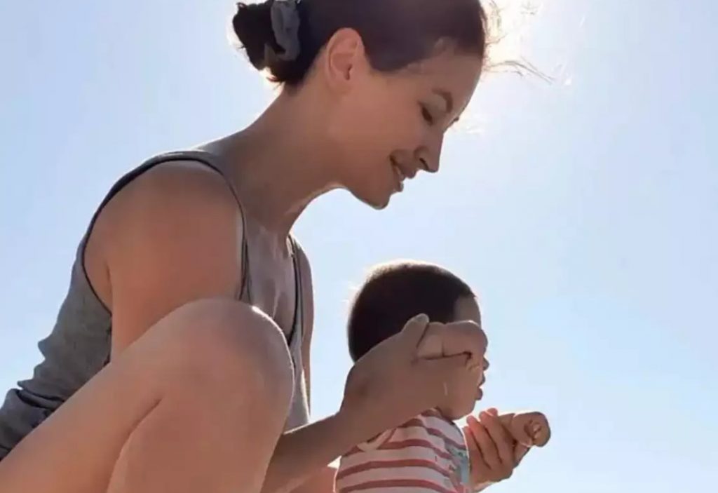 Μάρα Δαρμουσλή: Μιλά για το πρόβλημα που αντιμετωπίζει δέκα μήνες μετά την εγκυμοσύνη της