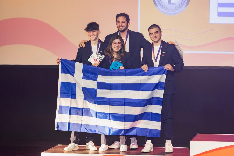 Παγκόσμια Ολυμπιάδα Ρομποτικής: Aργυρό μετάλλιο για την Ελλάδα