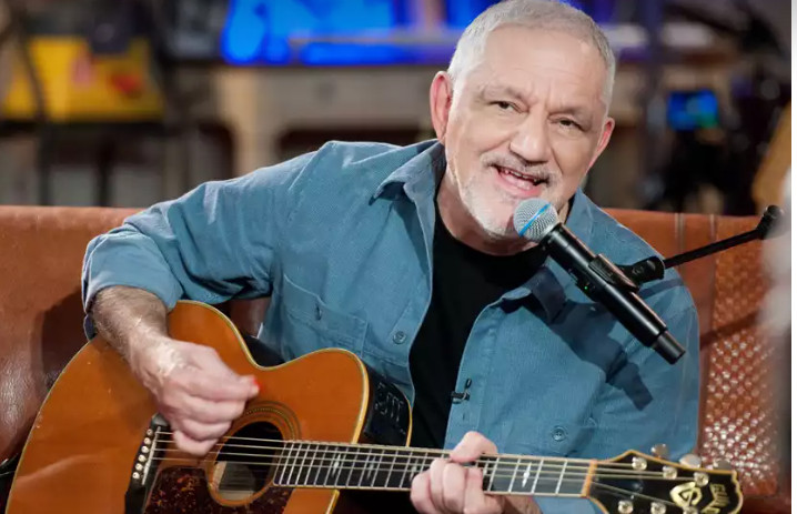 Ο Νίκος Πορτοκάλογλου με τη σύζυγo του σε μια σπάνια φωτογραφία