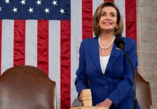 ΗΠΑ: H τελευταία… «υπόκλιση» της Νάνσι Πελόζι;