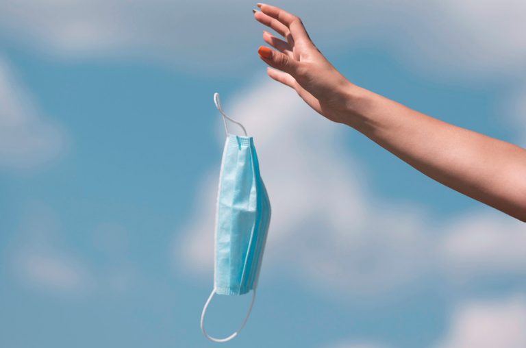 Τα περασμένα μεγαλεία της μάσκας