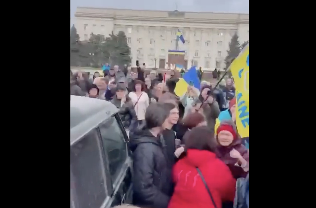 Ουκρανία: Απελευθερώθηκε μετά από 8 μήνες η Χερσώνα: Η στιγμή που μπαίνει ο ουκρανικός στρατός στην πόλη