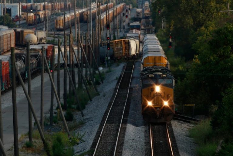 ΗΠΑ: Παρέμβαση του Κογκρέσου ζητά ο Μπάιντεν για να αποτραπεί απεργία – Θα παραλύσει η οικονομία μας