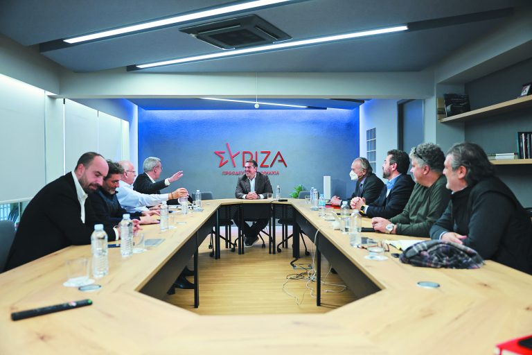 Ο ΣΥΡΙΖΑ μπροστά σε… τρεις κλεψύδρες