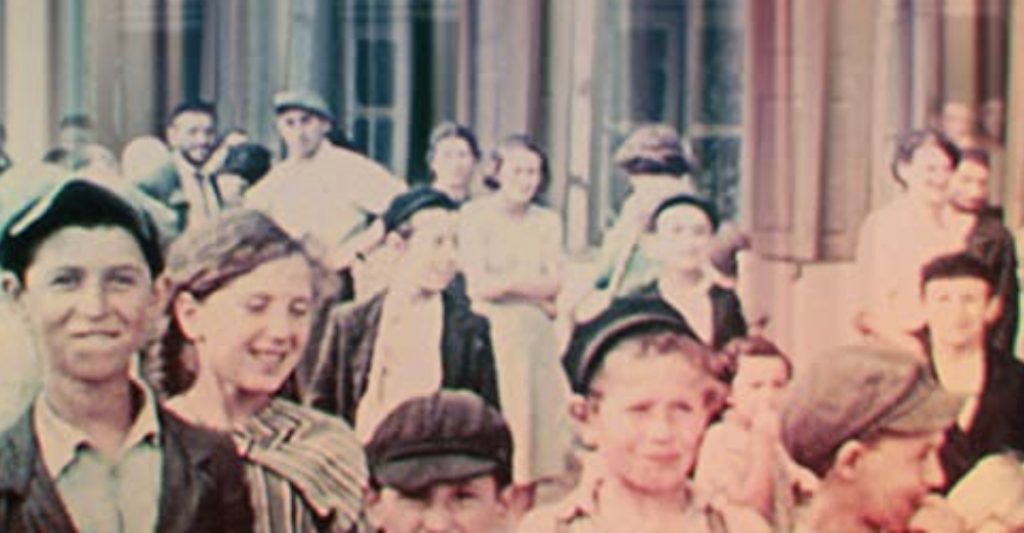 Τα τρία λεπτά που ζωντανεύουν ένα εξοντωμένο εβραϊκό παρελθόν