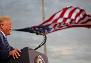 Έλον Μασκ: Επανέφερε τον λογαριασμό του Τραμπ στο Twitter