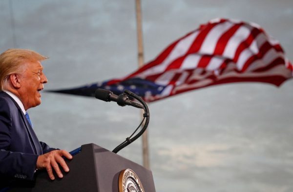 Έλον Μασκ: Επανέφερε τον λογαριασμό του Τραμπ στο Twitter