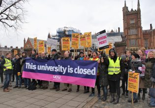 Είναι τα βρετανικά πανεπιστήμια η λύση για τα ελληνικά ΑΕΙ;