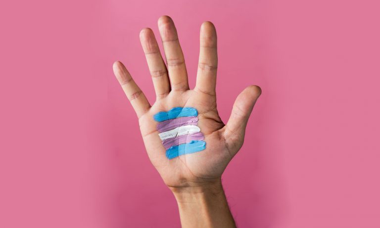 «Τα βάλατε με τη λάθος τρανς»: Ένοχος άνδρας που επιτέθηκε βίαια σε γυναίκα στα Χανιά