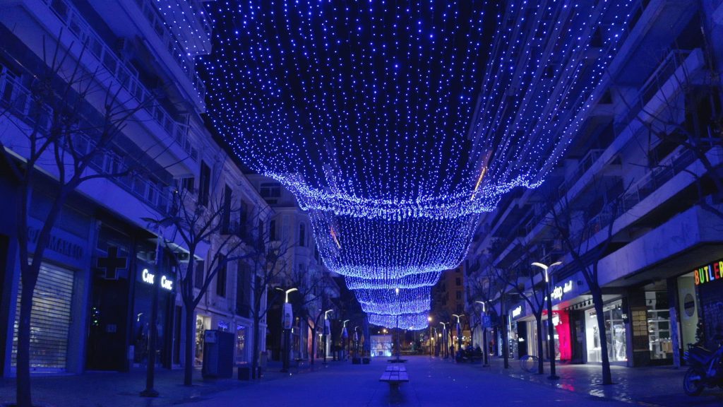 Δήμος Θεσσαλονίκης: Ο Χριστουγεννιάτικος διάκοσμος θα σβήνει με χρονοδιακόπτη στη 1.00 τα ξημερώματα