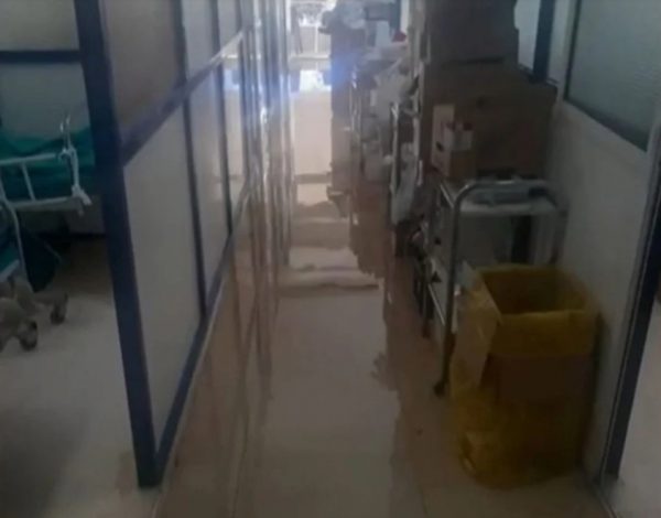 Κρατικό Νίκαιας: Πλημμύρισε η πτέρυγα Covid – Μεταφέρθηκαν οι ασθενείς