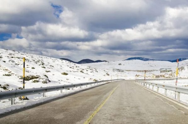 Κατάρα: Ο πλέον δυσπρόσιτος ελληνικός δρόμος και οι μύθοι που τον στοιχειώνουν