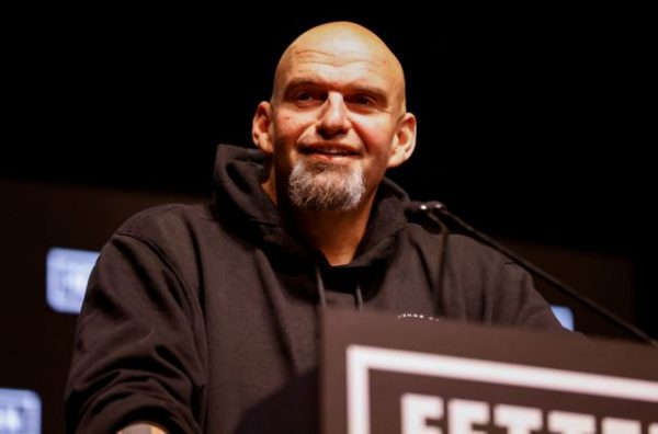 Εκλογές ΗΠΑ: Ποιος είναι ο Φέτερμαν που εξολόθρευσε τον «εκλεκτό» του Ερντογάν στη Γερουσία