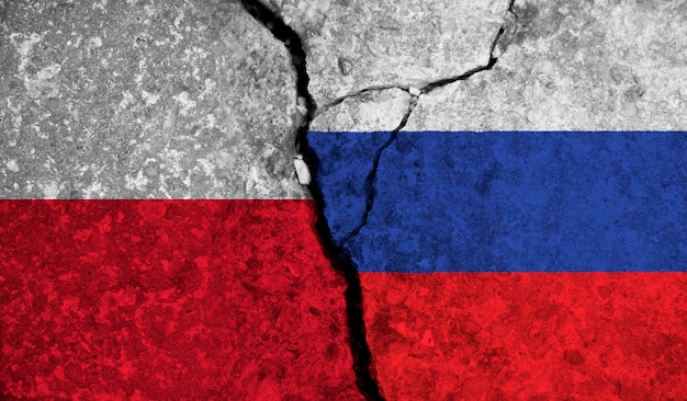 Η αιματηρή και περίπλοκη σχέση της Πολωνίας με τη Ρωσία – Η σφαγή του Κατίν και ένα αεροπορικό δυστύχημα