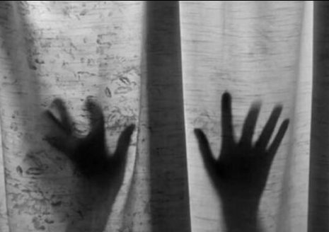 Πετράλωνα: Τα πάρτι οργίων που «διοργάνωνε» ο πατέρας με θύματα τα παιδιά του – Αποκαλύψεις σοκ