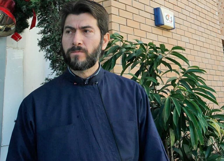 Κιβωτός του Κόσμου: Απαγόρευση ιεροπραξιών στον πατέρα Αντώνιο – Τι λέει ο Αρχιεπίσκοπος Ιερώνυμος για την ΜΚΟ