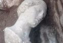 Λέσβος: Νέα σημαντικά ευρήματα στην ανασκαφή στην αρχαία Άντισσα – Το μαρμάρινο άγαλμα