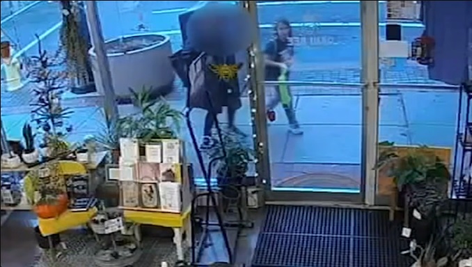 «Κάνε πως είσαι η μαμά μου»: Πώς 10χρονο αγόρι ξέφυγε από τη γυναίκα που το παρακολουθούσε