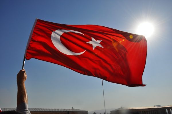Τουρκία: Απειλές Ακάρ και ενόχληση για τα εξοπλιστικά - Παραλήρημα ΜΜΕ για τις ελληνικές έρευνες για αέριο