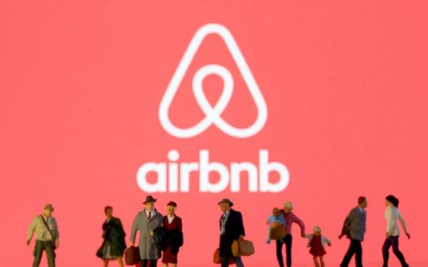 Airbnb: Σε φορο-ελεγκτικό κλοιό 130.000 ακίνητα