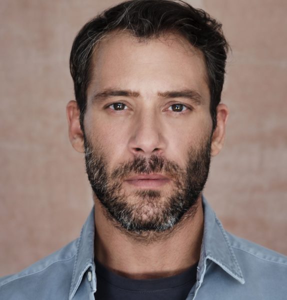 Αντίνοος Αλμπάνης στο in: «Δεν έχω φανταστεί τον εαυτό μου να γερνά μόνος του»