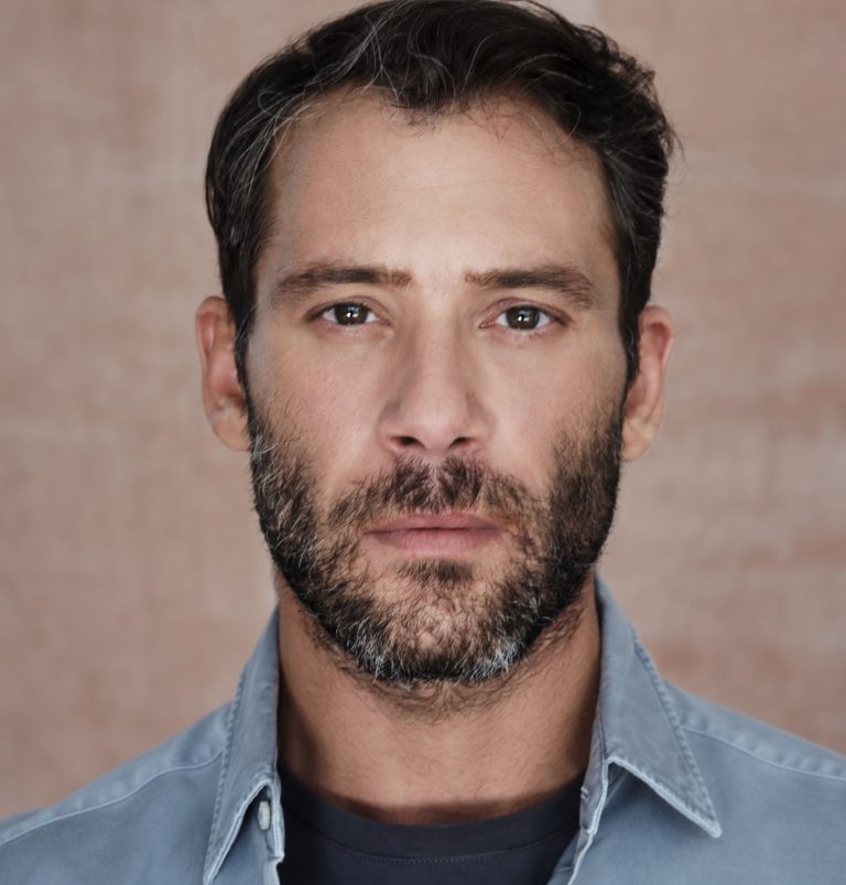 Αντίνοος Αλμπάνης στο in: «Δεν έχω φανταστεί τον εαυτό μου να γερνά μόνος του»