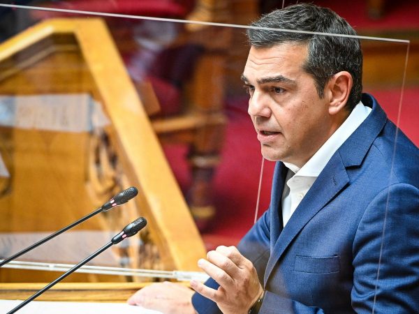 Τσίπρας: «Ο πρωθυπουργός εξελίσσεται σε παράγοντα πολιτικής αστάθειας»