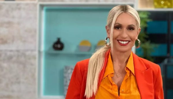 H Mπακοδήμου για την επίθεση κατά της Καινούργιου για τις πλαστικές – «Στο καφενείο θα του είπαν ‘μπράβο ρε μάγκα’»