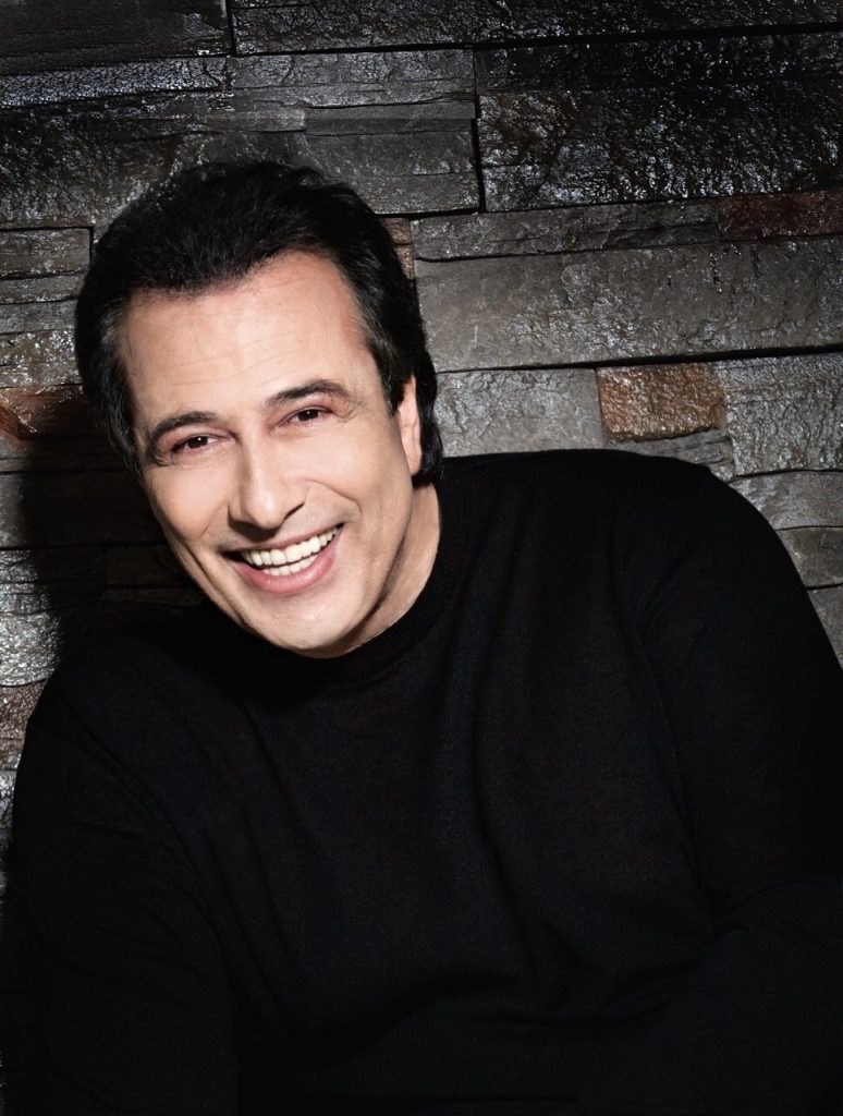 «Σπίτι με το MEGA»: Δείτε πρώτοι μουσικό απόσπασμα από την αποψινή βραδιά με τον Αντύπα