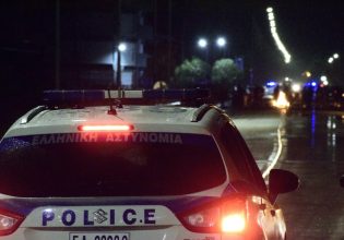 Θεσσαλονίκη: Επίθεση κουκουλοφόρων σε αστυνομικούς της Τροχαίας