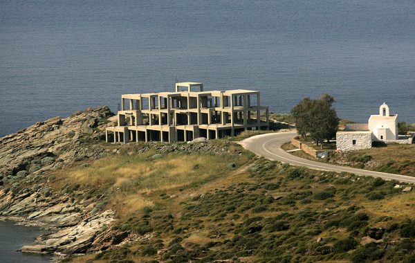 Ερχεται νομιμοποίηση για τα «μεγάλα» αυθαίρετα