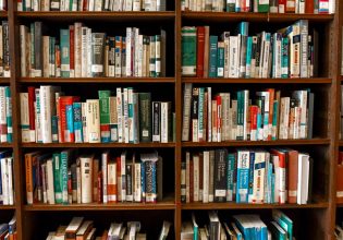 Εσείς, ποια βιβλία θα προτείνατε στους αναγνώστες;