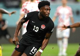 Ο Ντέιβις με κεφαλιά το πρώτο γκολ του Καναδά σε Μουντιάλ (vid)