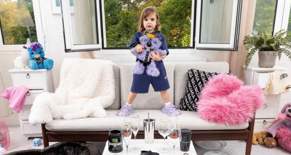 «Ζητάμε συγγνώμη»: Ο οίκος Balenciaga αποσύρει διαφημίσεις με παιδιά