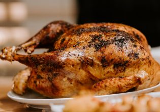 ΗΠΑ: «Πράσινο φως» από FDA για το πρώτο εργαστηριακό κρέας πουλερικών για ανθρώπινη κατανάλωση