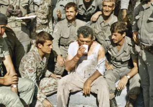 Κύπρος: Το τελευταίο τσιγάρο αιχμαλώτου μετά την τουρκική εισβολή – Η φωτογραφία με τους Τούρκους