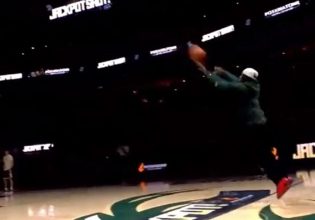 Απίθανα πράγματα: Φίλαθλος των Μπακς κέρδισε 10.000 δολάρια με σουτ από το κέντρο (vid)